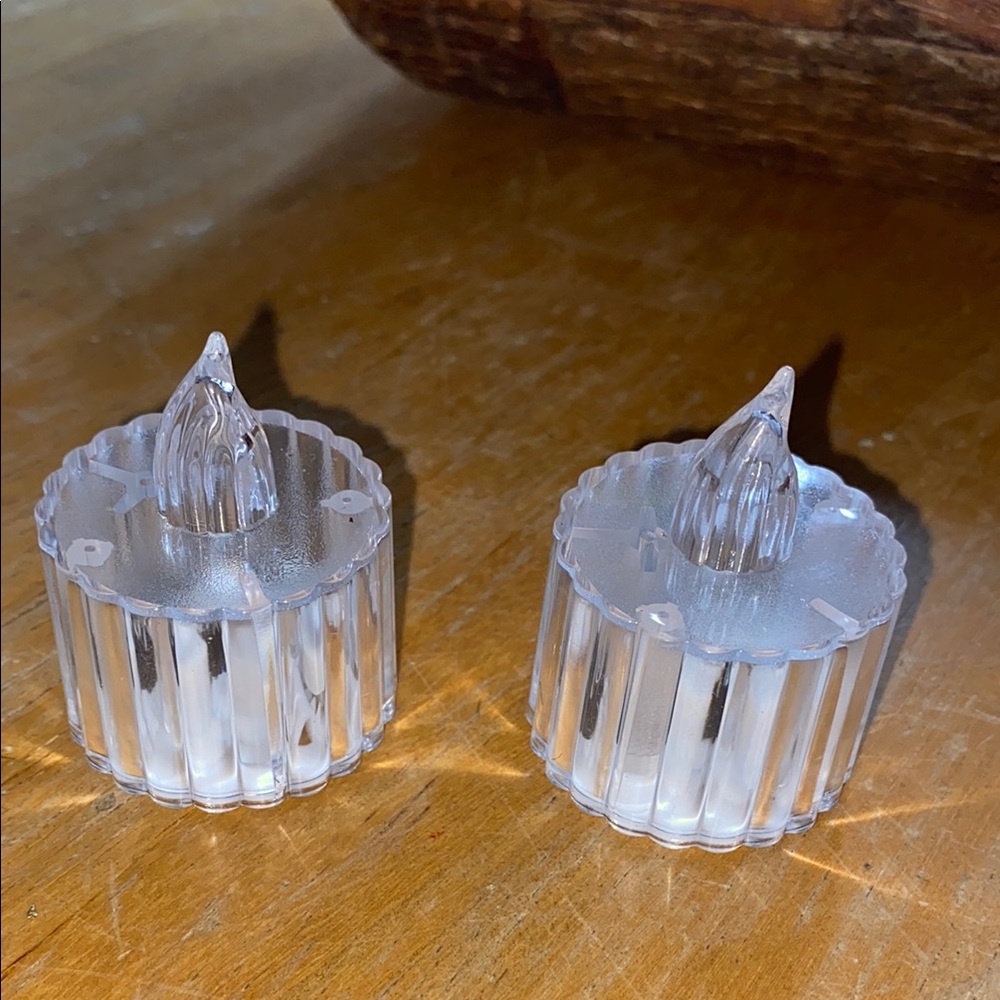 Clear tea light candles set of 2. Battery operated